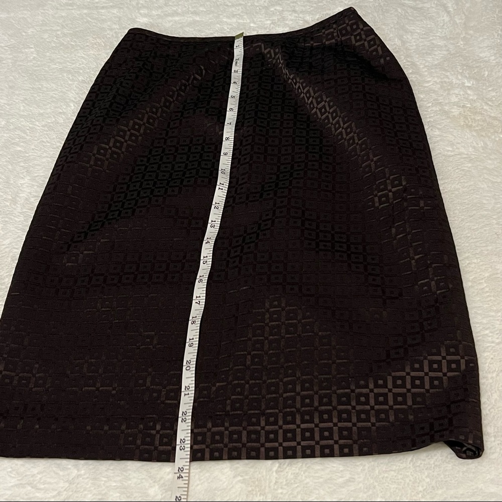 Tahari skirt size 6